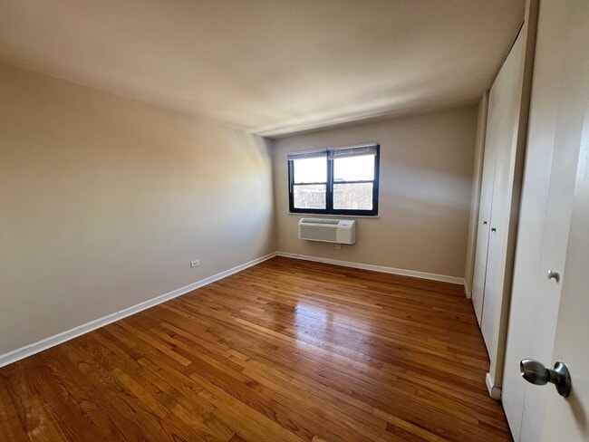 Photo - Greenview Apartments