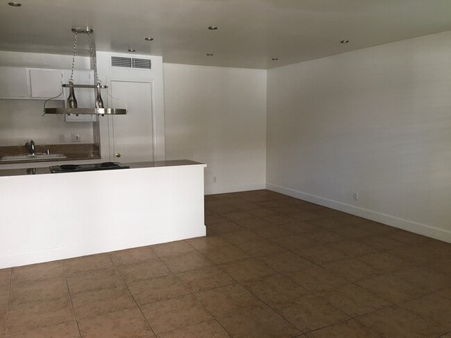 Photo - 1330 Lorilyn Ave