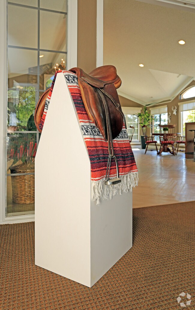 Saddle Creek Apartments For Rent in Novi, MI