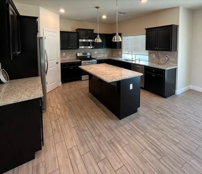 Photo - 2494 Valdes Dr