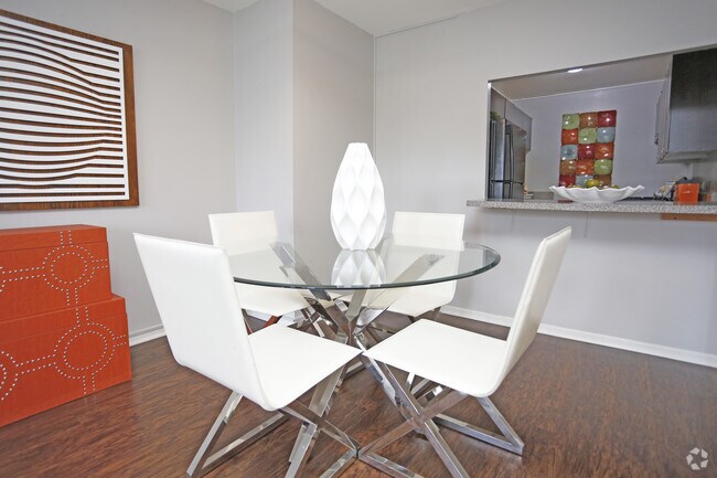 1 BR, 1 BA - dining area