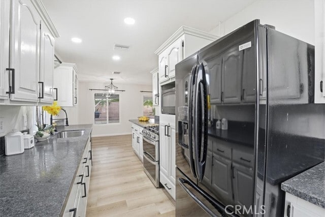 Photo - 17751 Blythe St