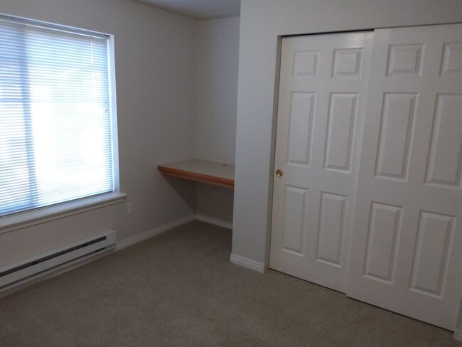 Selkirk Lodge Apartments