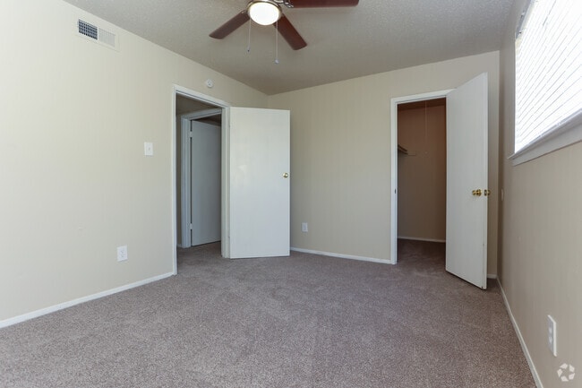 2HAB, 1BA - 828 ft² - Highland Terrace Apartments