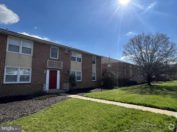 Building Photo - 2051 N Susquehanna Trail Rental