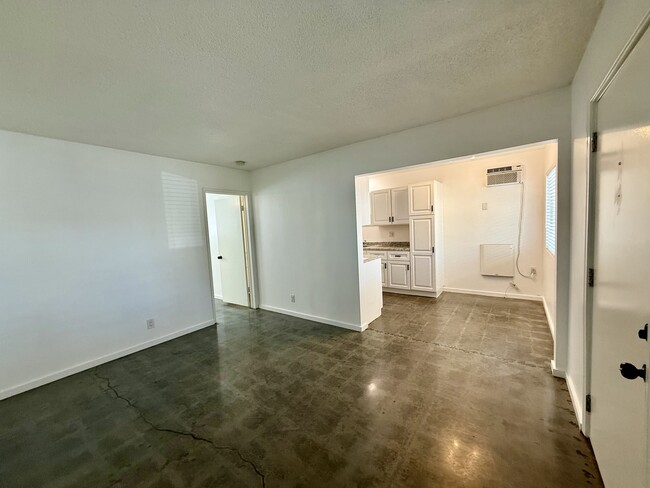 Living room - 212 E 8th St Unit B