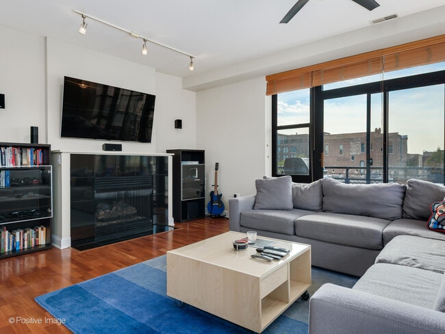 Photo - 1260 W Washington Blvd Unidad 308