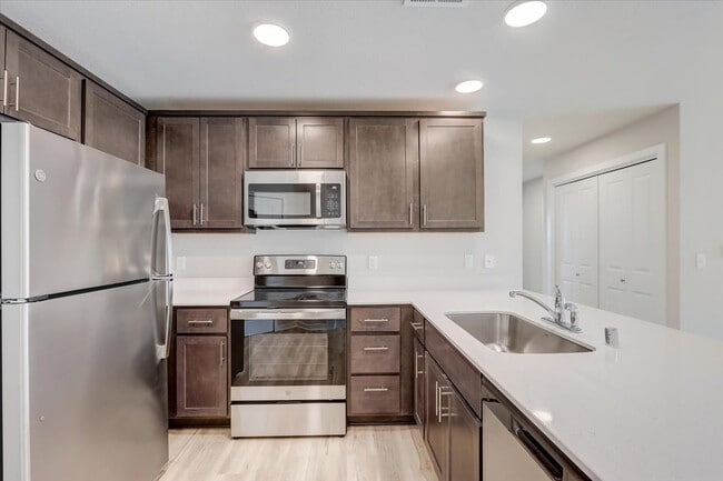 Hidden Hills Apartments