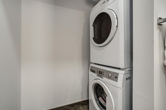 Photo - 2100 Rue de Bleury Unit SI ID1540760P