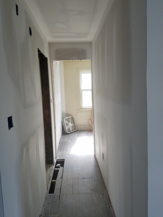 Photo - 1116 S Main St Unit APT 2