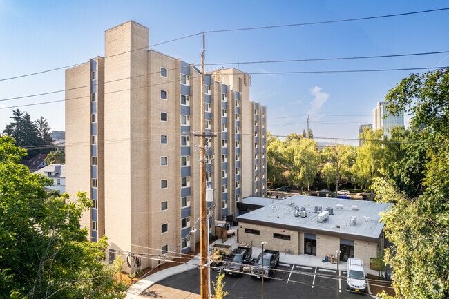 Photo - Dahlke Manor