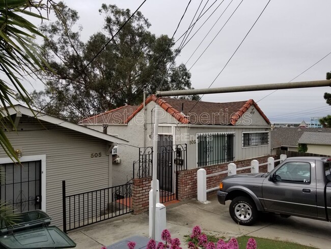 Photo - 505 Hichborn St Unit B