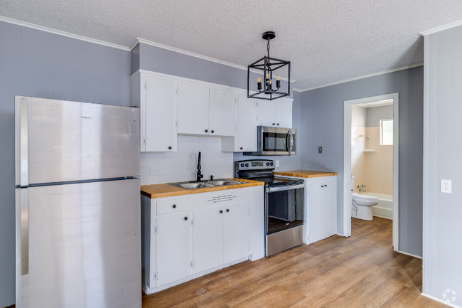 Building Photo - 2704 W California Ave Unit 3 Rental
