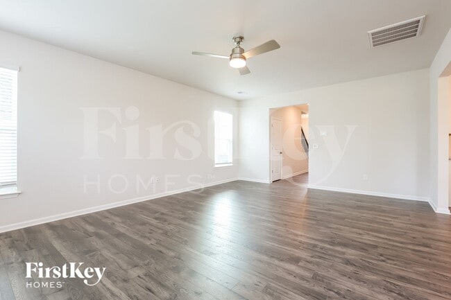 Photo - 408 Stonefence Dr