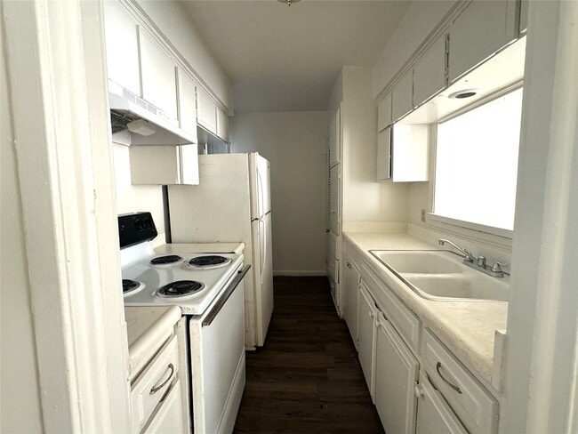 Building Photo - 3003 Broadway St Unit 47 Rental