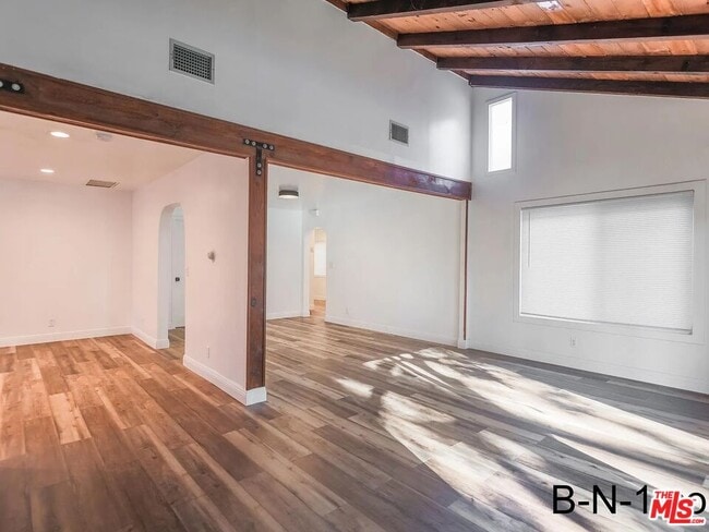 Photo - 923 N Stanley Ave
