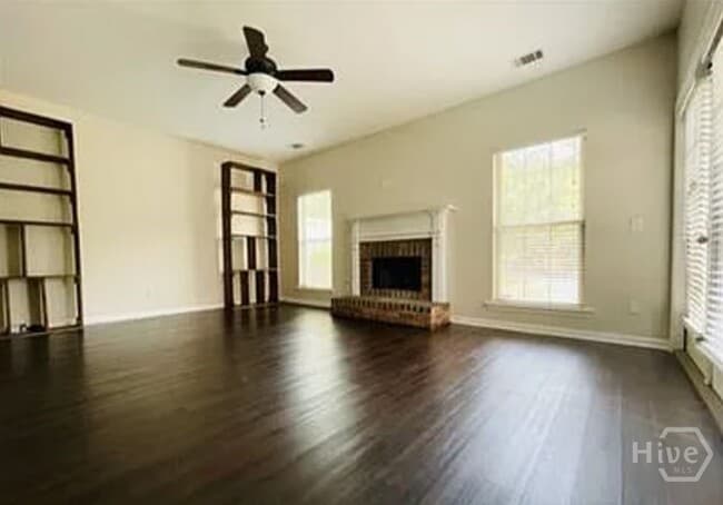 Photo - 209 Foxbury Square