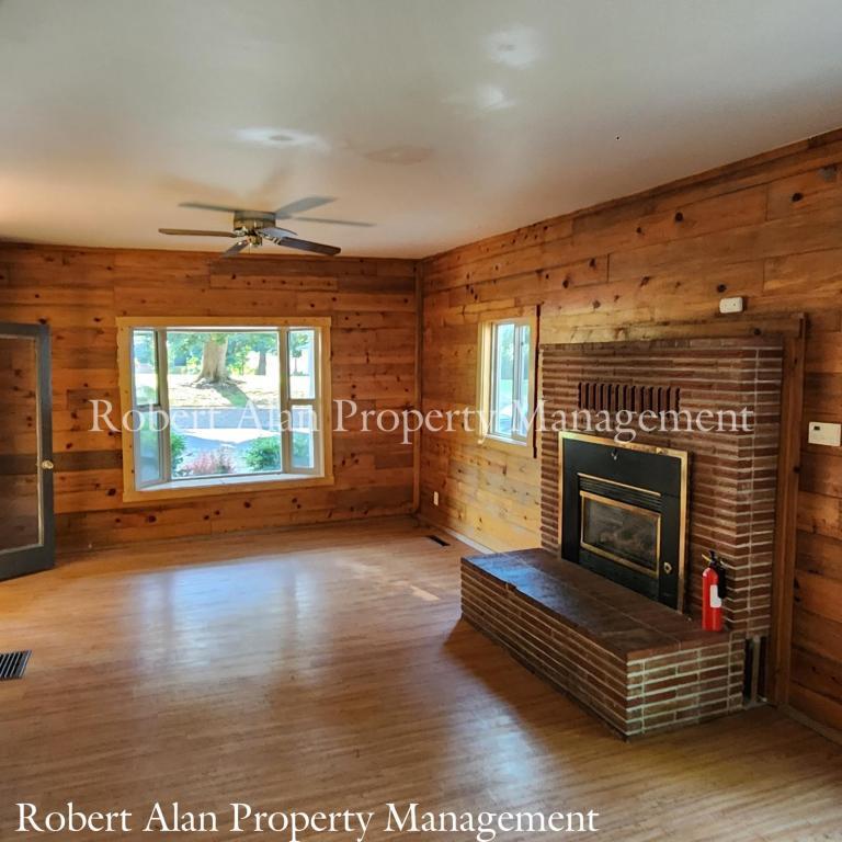 Photo - 207 NW 5th St