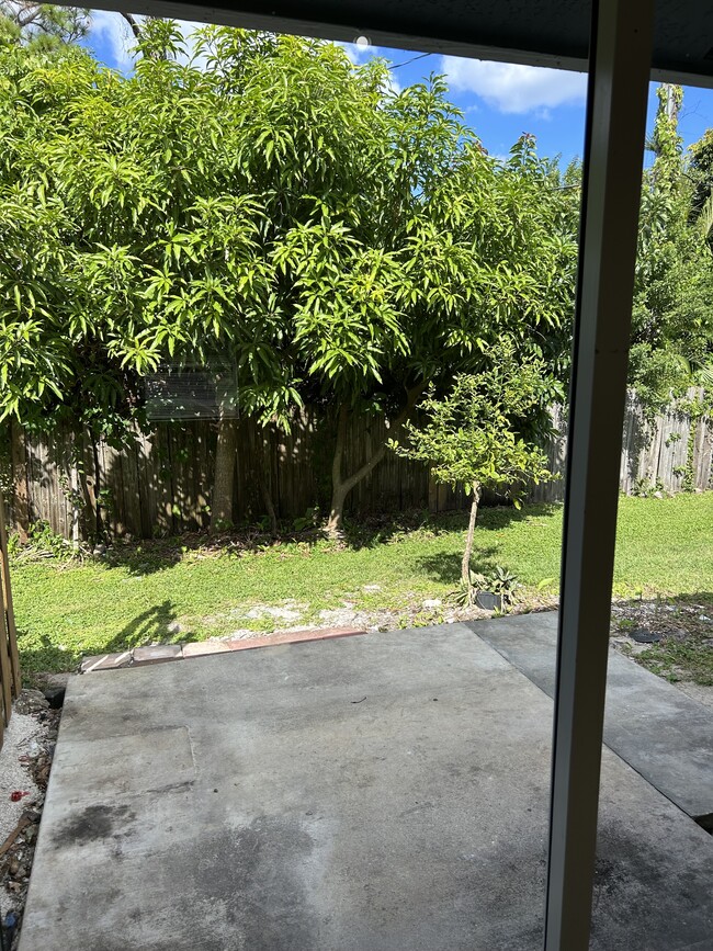 Back yard and patio - 2677 SE Delmar St Unit 2677 SE Delmar St