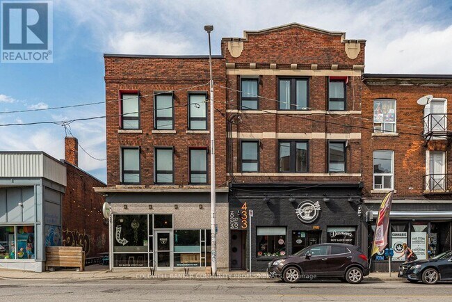 Photo - 433 Barton St E