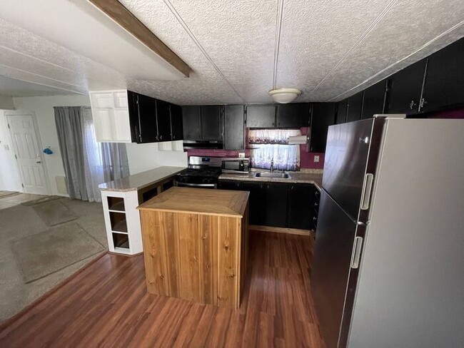 3 bed/2 bath Trailer - NEW APPLIANCES, W/D... - 3 bed/2 bath Trailer - NEW APPLIANCES, W/D... Casa