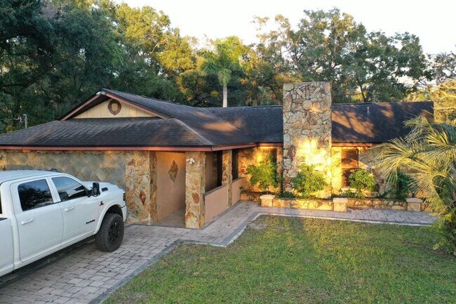 Photo - 3416 S 70th St