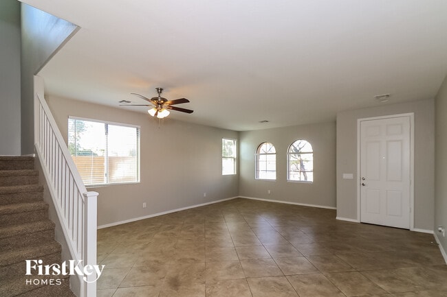 4027 W Valley View Dr