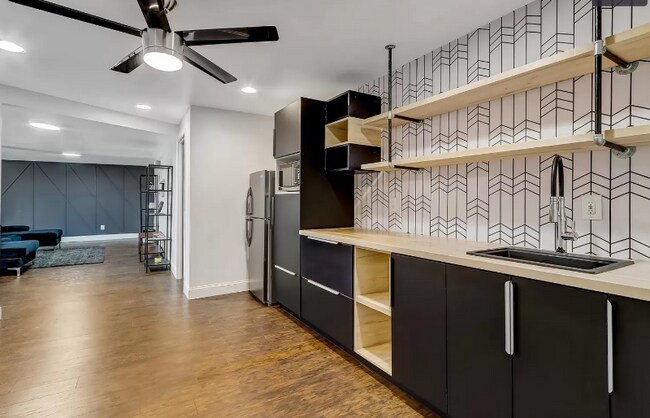 Photo - 6858 Lockridge Dr NW