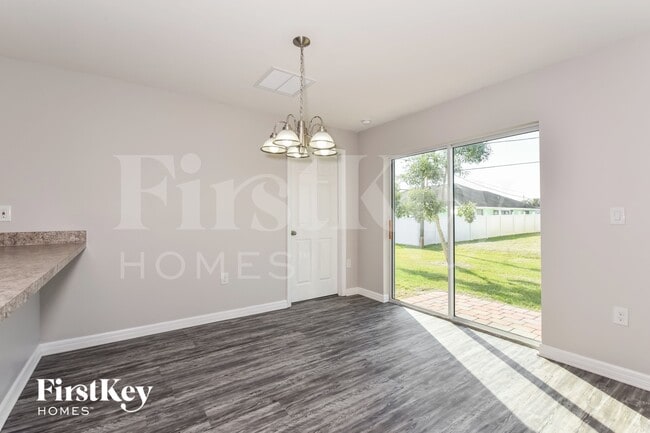 Photo - 1195 Desmond St