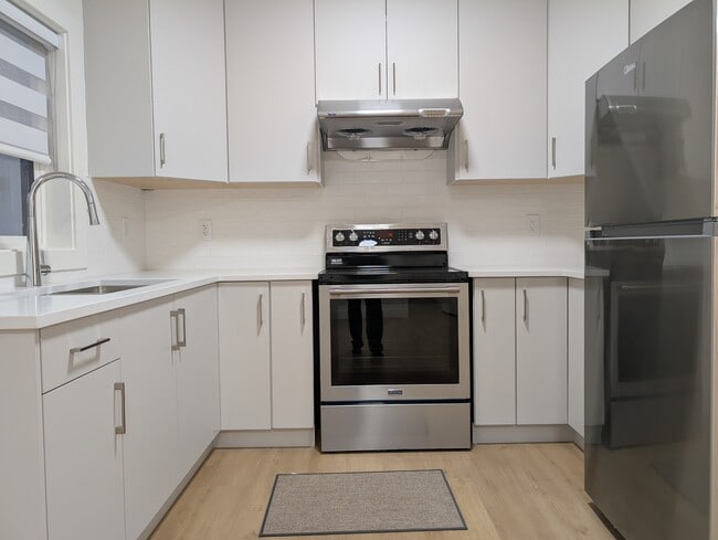 Building Photo - 32945 Best Ave