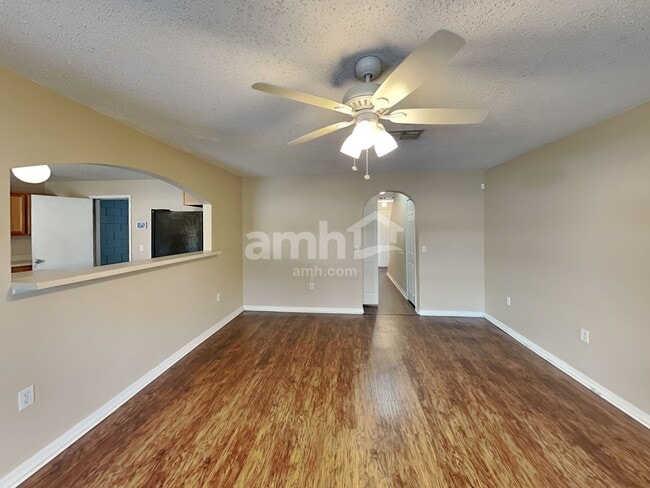 Photo - 934 Brenton Leaf Dr