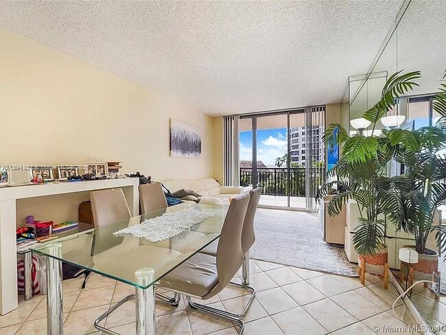 Photo - 540 Brickell Key Dr Unit 603