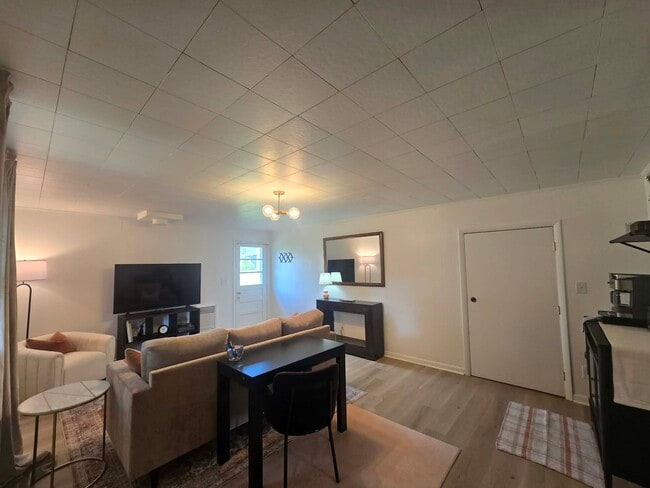 1422 Millbro Cir