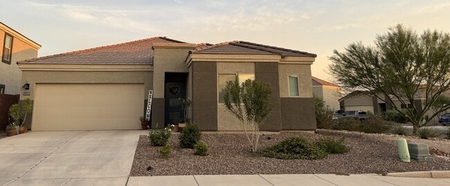 Photo - 1236 E Lester St Casa