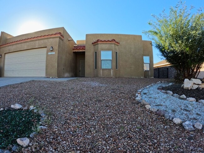 Building Photo - 2210 Dakota Dr Unit 2210 Dakota - B