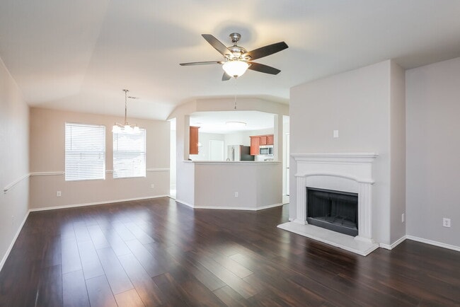 Photo - 2021 Bentwood St