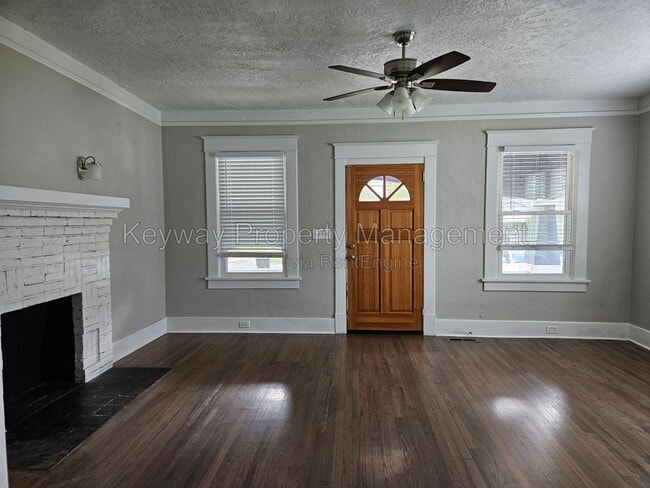 Photo - 1313 Merry St