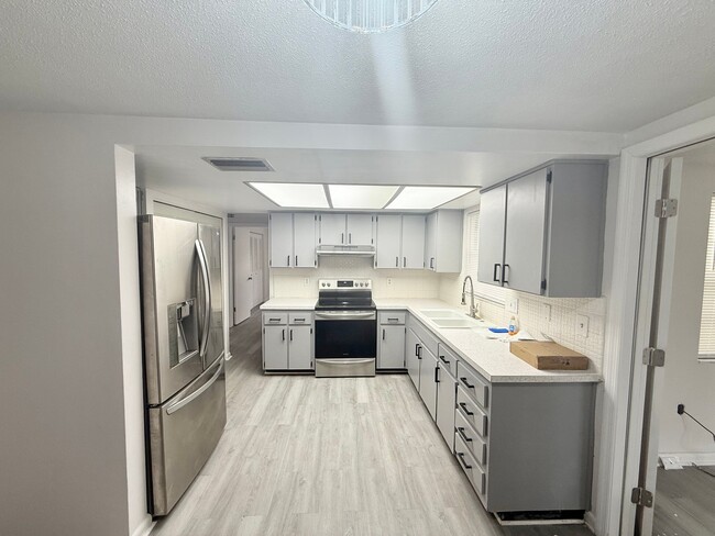 Photo - 7535 Betula Dr