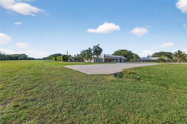 Photo - 6852 Skyline Dr