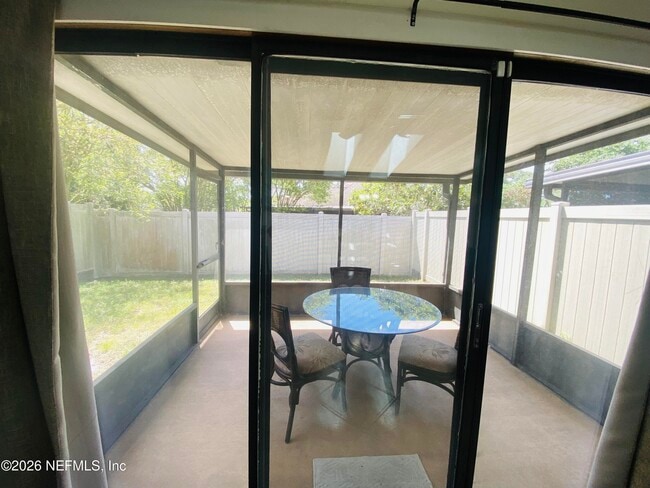 Photo - 2280 Ironstone Dr E