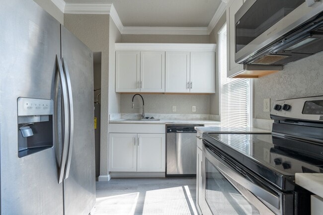 Photo - MOVE IN READY 2 Bedroom in the Heart of Oceanview!
