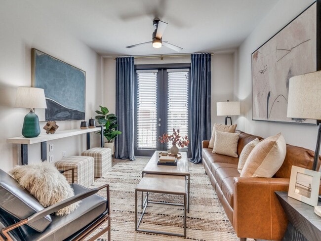 Photo - Lenox Cooper