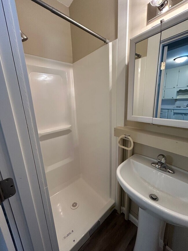 Photo - 1 Bedroom 1 Bath Apartment Unit RHS 416-#2