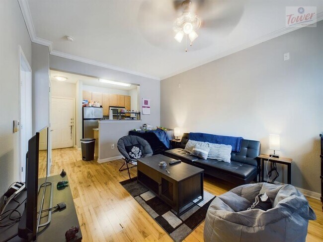 Photo - 2502 Leon St Unit 313