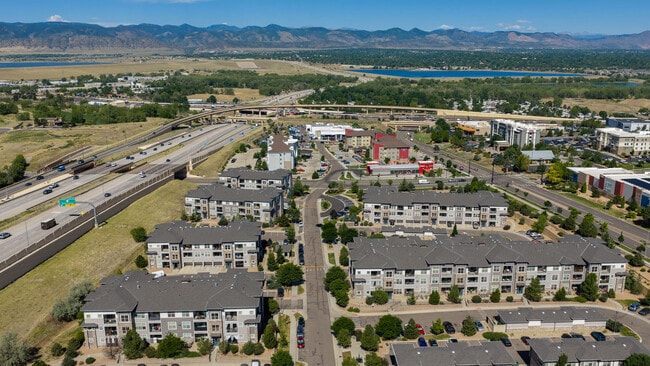 HiLine at Littleton Commons apartments — community photo