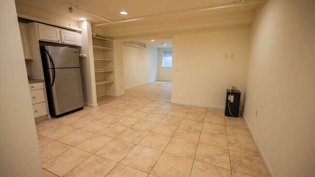 355 Pearl St Unit 3