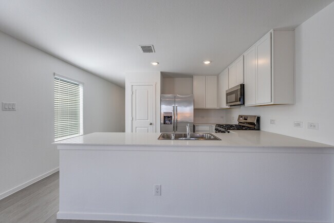 Photo - 3925 Pontchartrain Pkwy