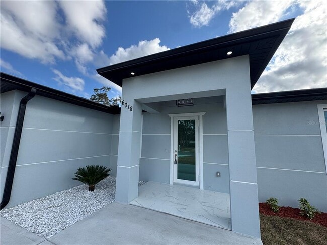 Photo - 6018 Newmark St