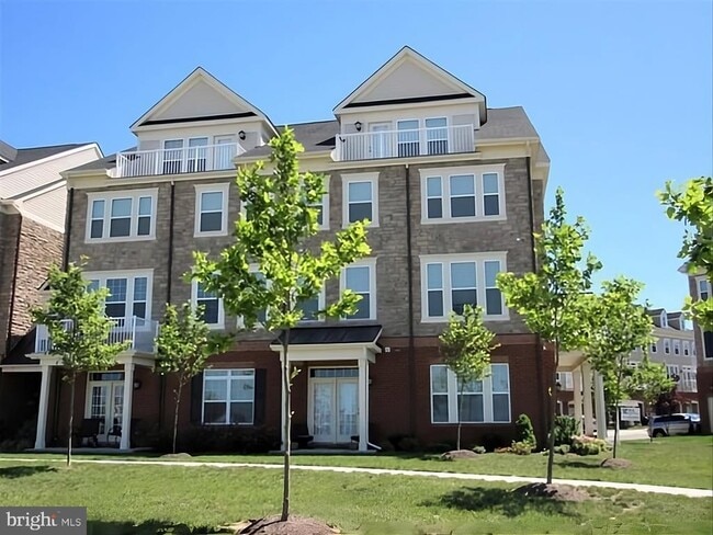 Building Photo - 42581 Sunset Ridge Square