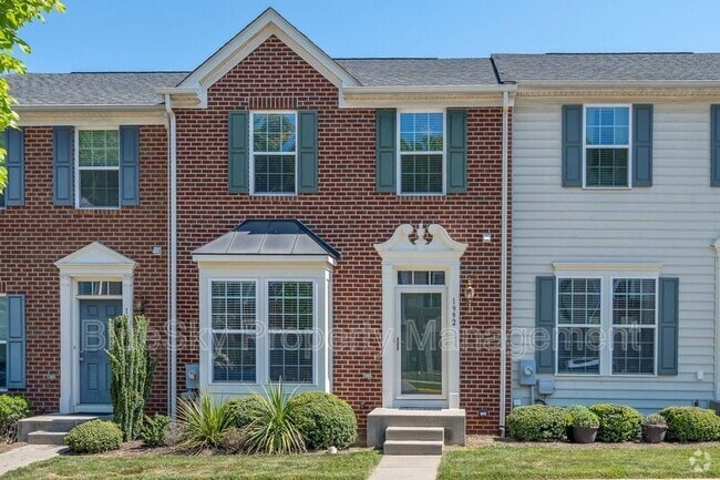 Building Photo - 1992 Asheville Dr Rental